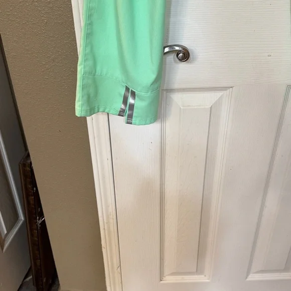 Grey's Anatomy Mint Green Scrub set with Silver Trim - Picture 3 of 5